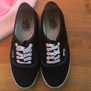 SALE🤩 B&W Vans!